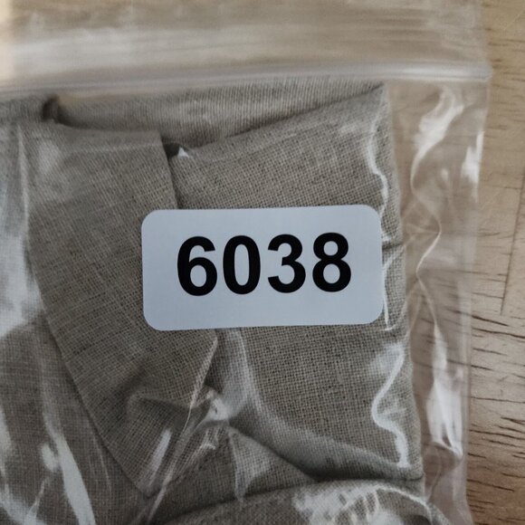 J. Peterman Women’s Sleeveless Collared Button Up Top Beige 100% Linen Size 10 - Picture 10 of 11